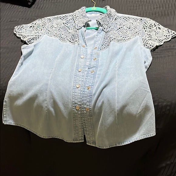 Light Blue Lace shirt - Picture 1 of 1